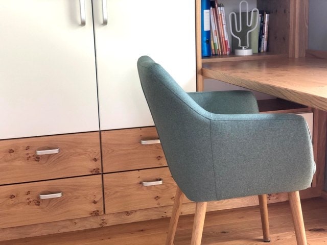 massivholz-kleiderschrank